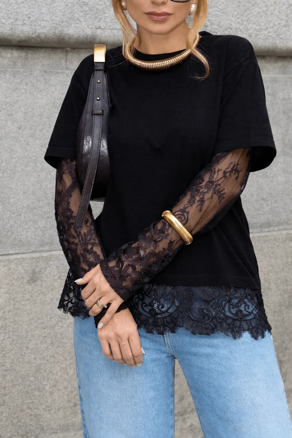 T-shirt Modal com renda chantilly — Preto — Leev Store atacado Brás